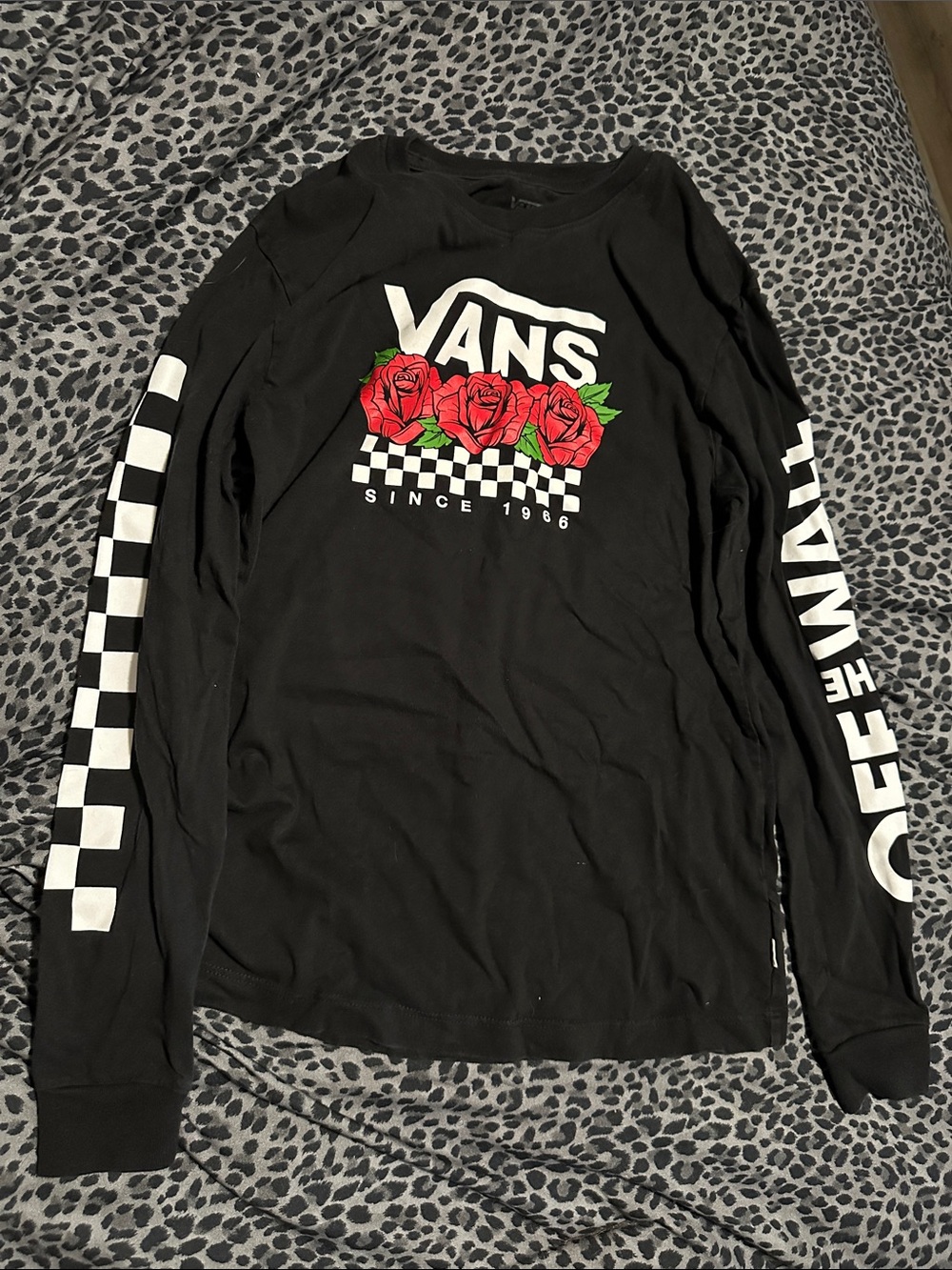 Vans Black Long Sleeve Tee with Red Rose & White Checkerboard sz small